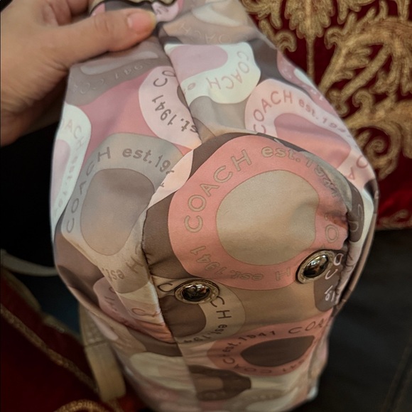 Coach Multicolor Soho Snaphead Sateen Shoulder Signature in Pink and Brown Bag. - Picture 5 of 9